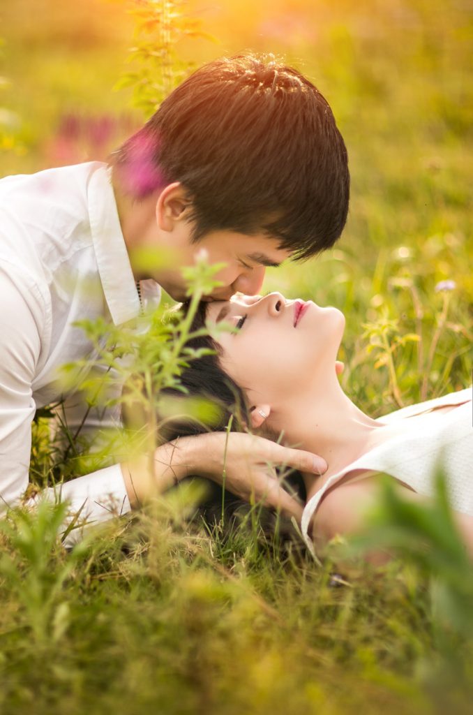 co-nen-chon-cac-goi-chup-anh-cuoi-gia-re