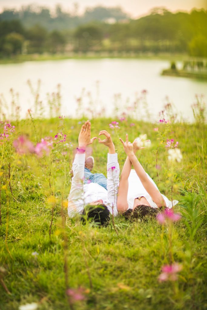 co-nen-chon-cac-goi-chup-anh-cuoi-gia-re