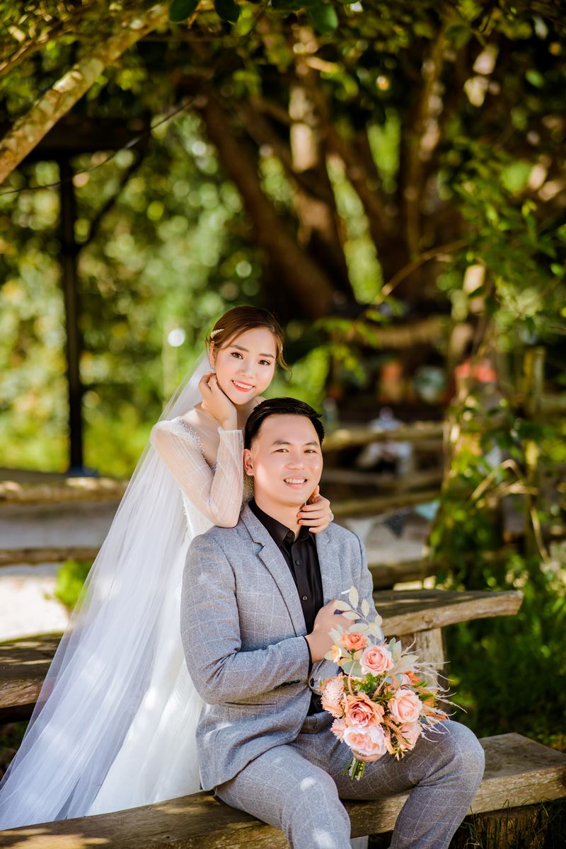 hinh cuoi da lat mau trong sang