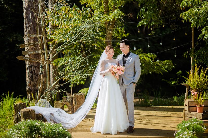 hinh cuoi da lat mau trong sang