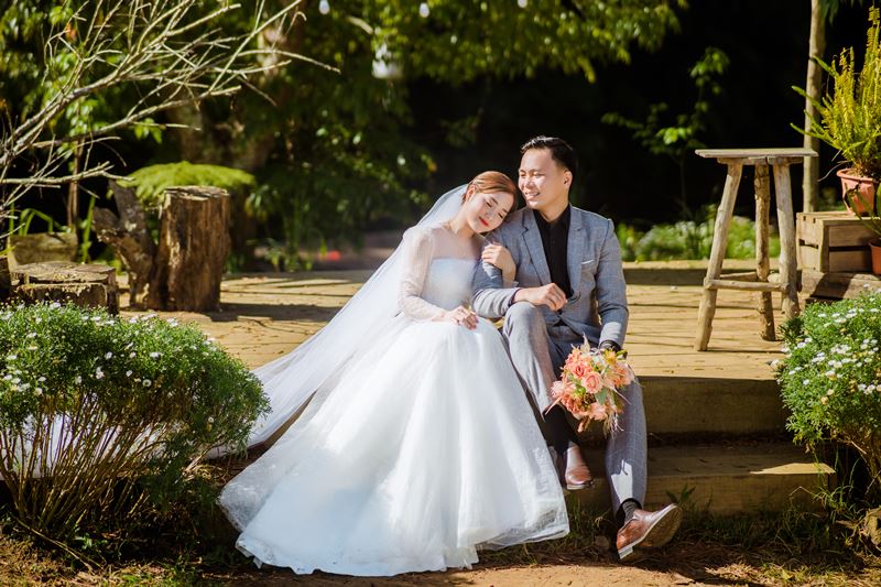 hinh cuoi da lat mau trong sang